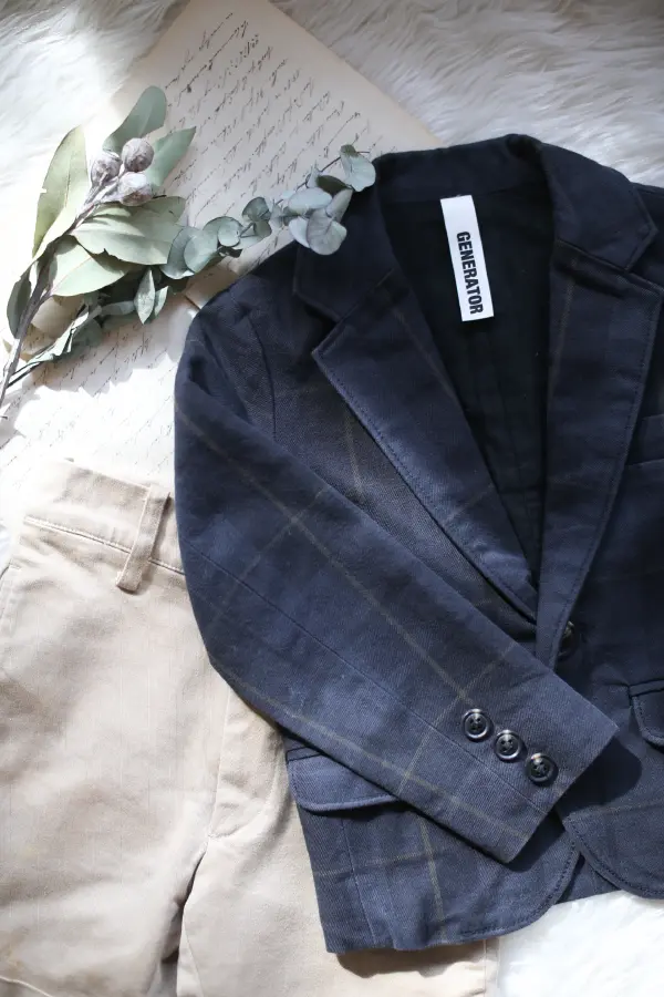 入学記念写真用のスーツ