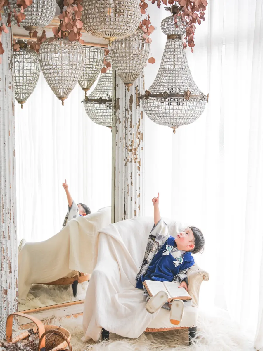 着物を着用した女の子の七五三記念写真