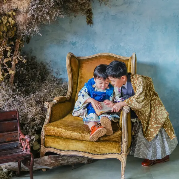 着物を着用した女の子の七五三記念写真