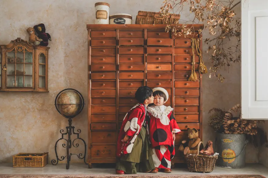 着物を着用した女の子の七五三記念写真