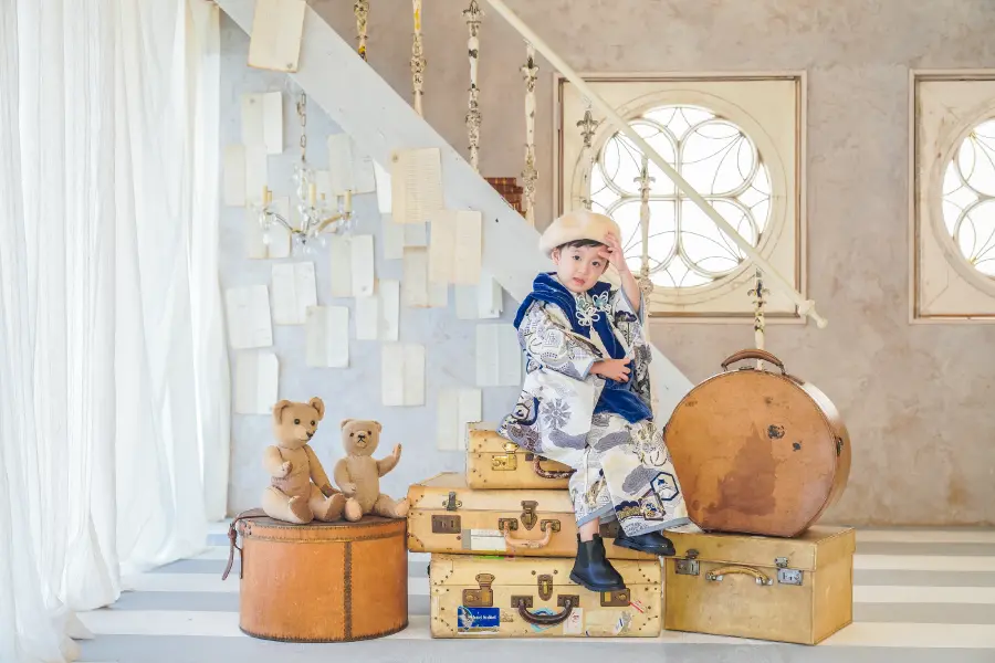着物を着用した男の子の七五三記念写真